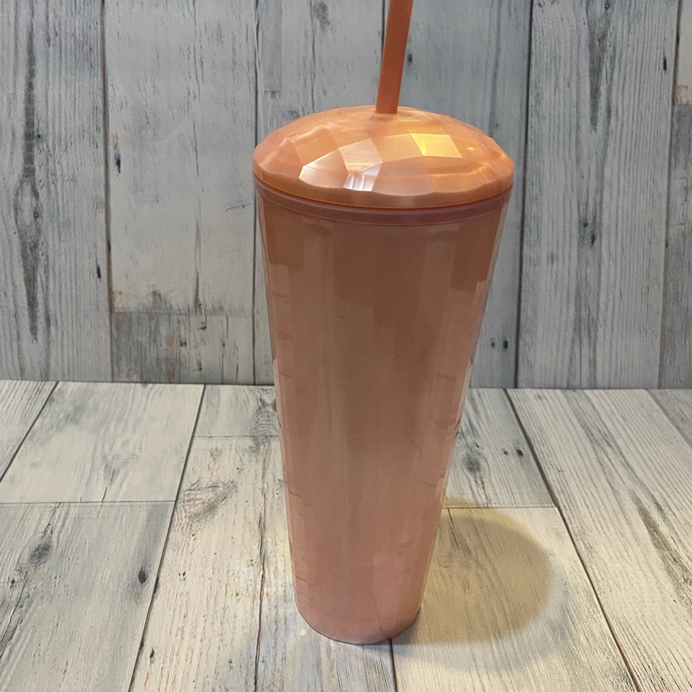 Pearl pink venti Starbucks cup - Picture 2 of 3